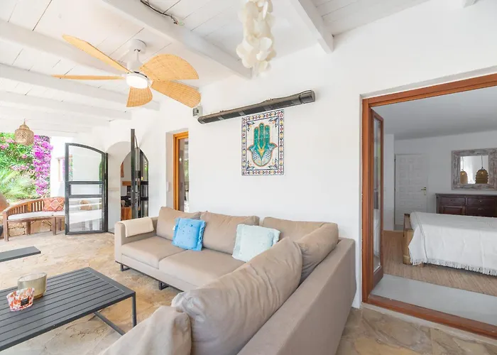 Chic Ibiza Nearby Olivera