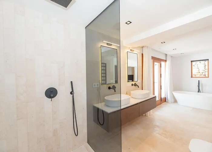 Chic Ibiza Nearby Olivera