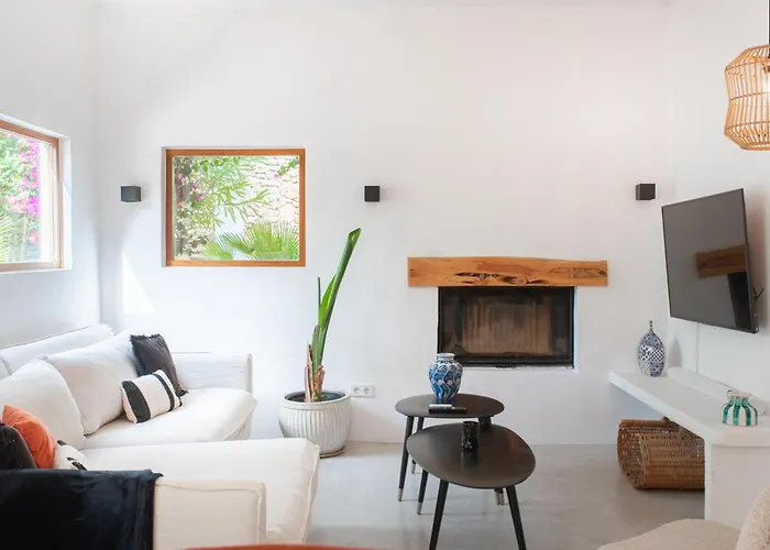 Chic Ibiza Nearby Olivera